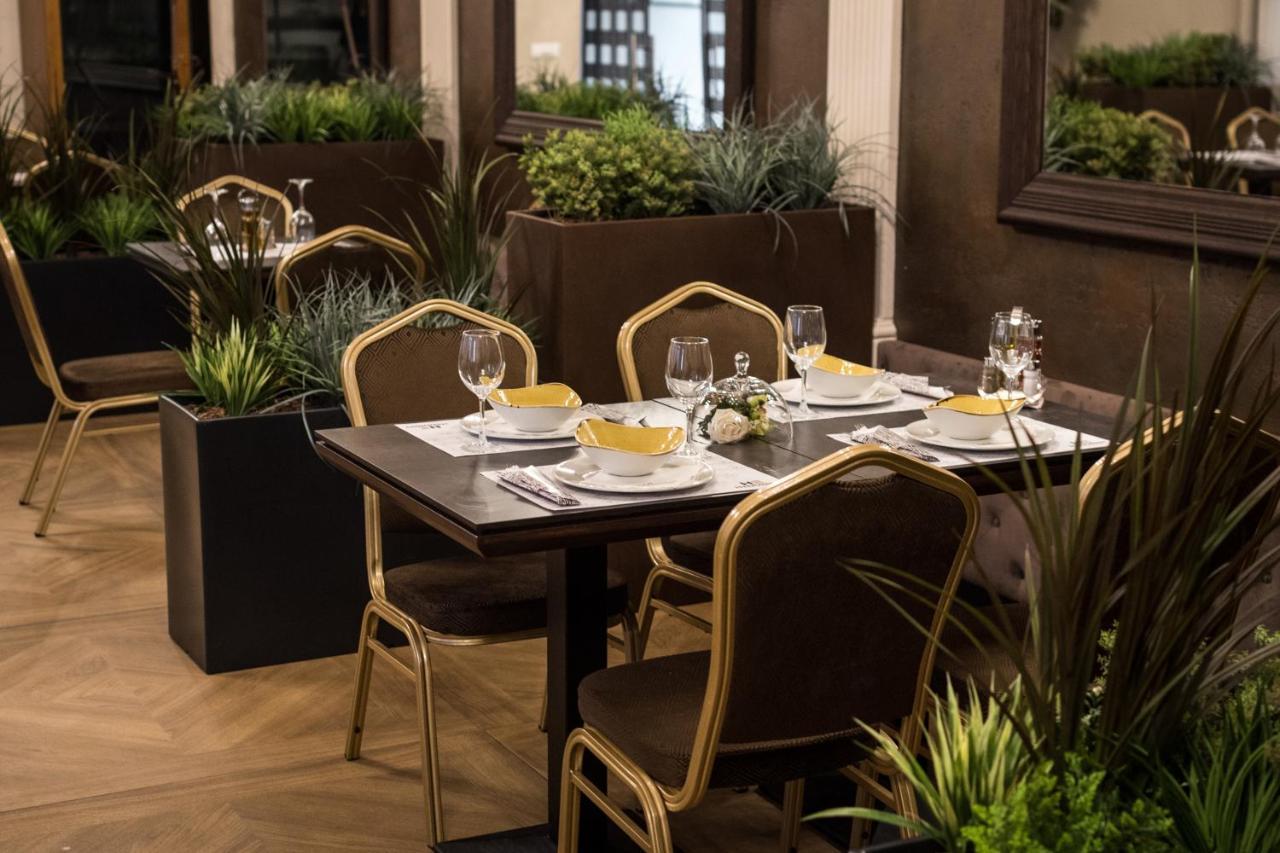 Hotel Grand Hedonist Pancevo Bagian luar foto