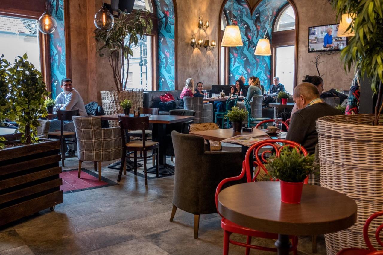 Hotel Grand Hedonist Pancevo Bagian luar foto