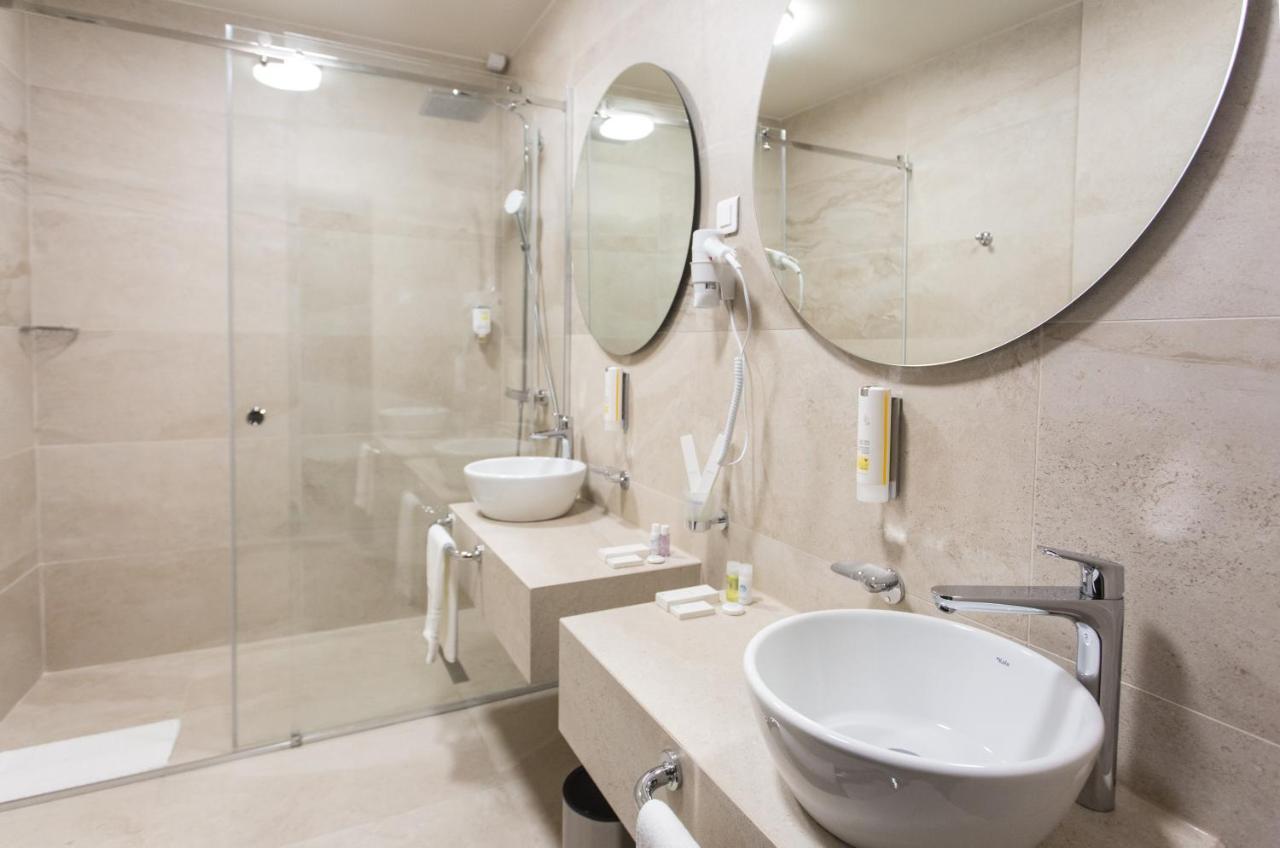 Hotel Grand Hedonist Pancevo Bagian luar foto