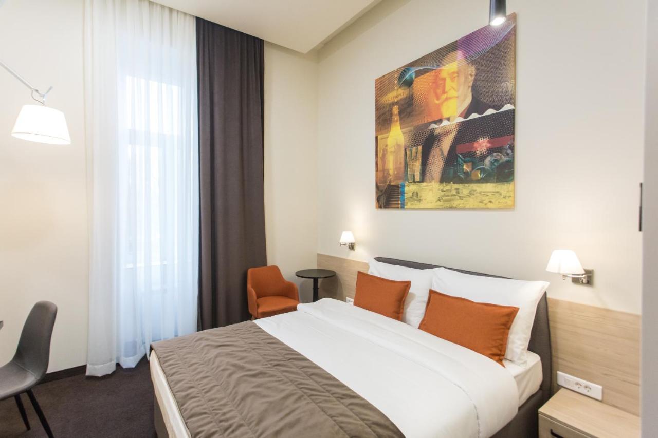 Hotel Grand Hedonist Pancevo Bagian luar foto