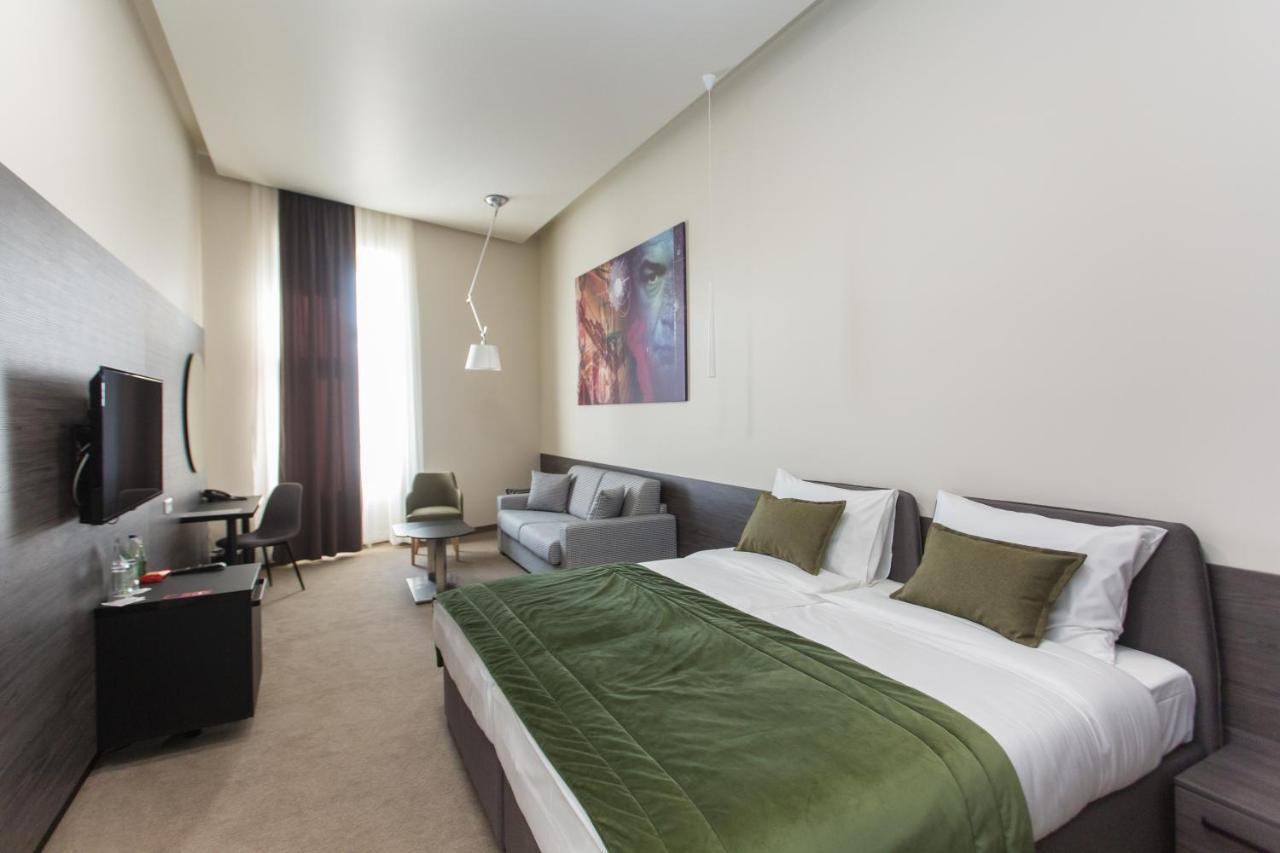 Hotel Grand Hedonist Pancevo Bagian luar foto